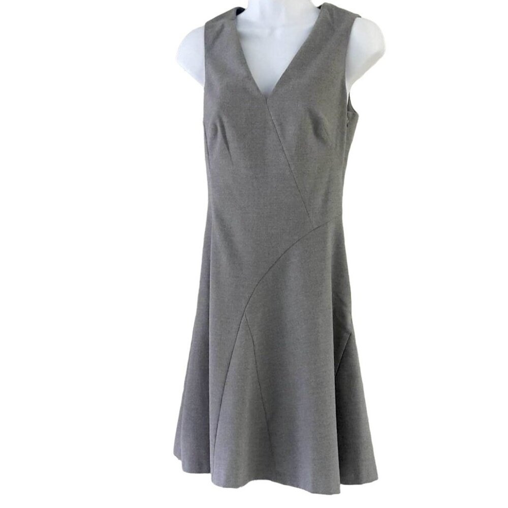 Banana Republic Fit Flare Dress Gray Size 0 Lined V Neck Sleeveless Career NWT